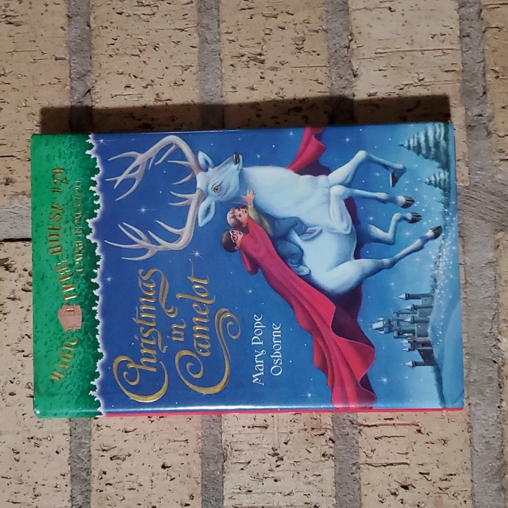 Magic Tree House # 29 Merlin Mission - Christmas in Camelot by Mary Pope Osborne